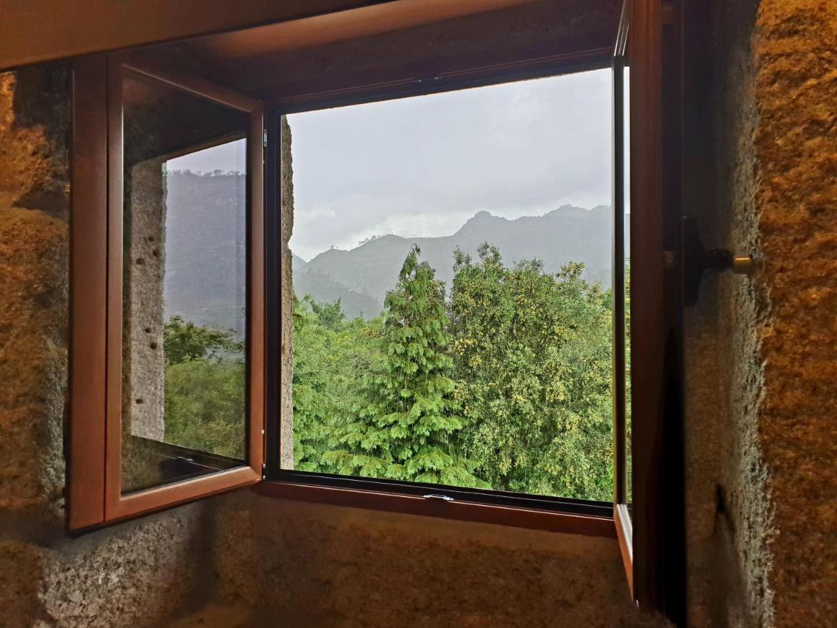 Quinta Da Casa Dos Santos - Inside Geres Guest House ภายนอก รูปภาพ