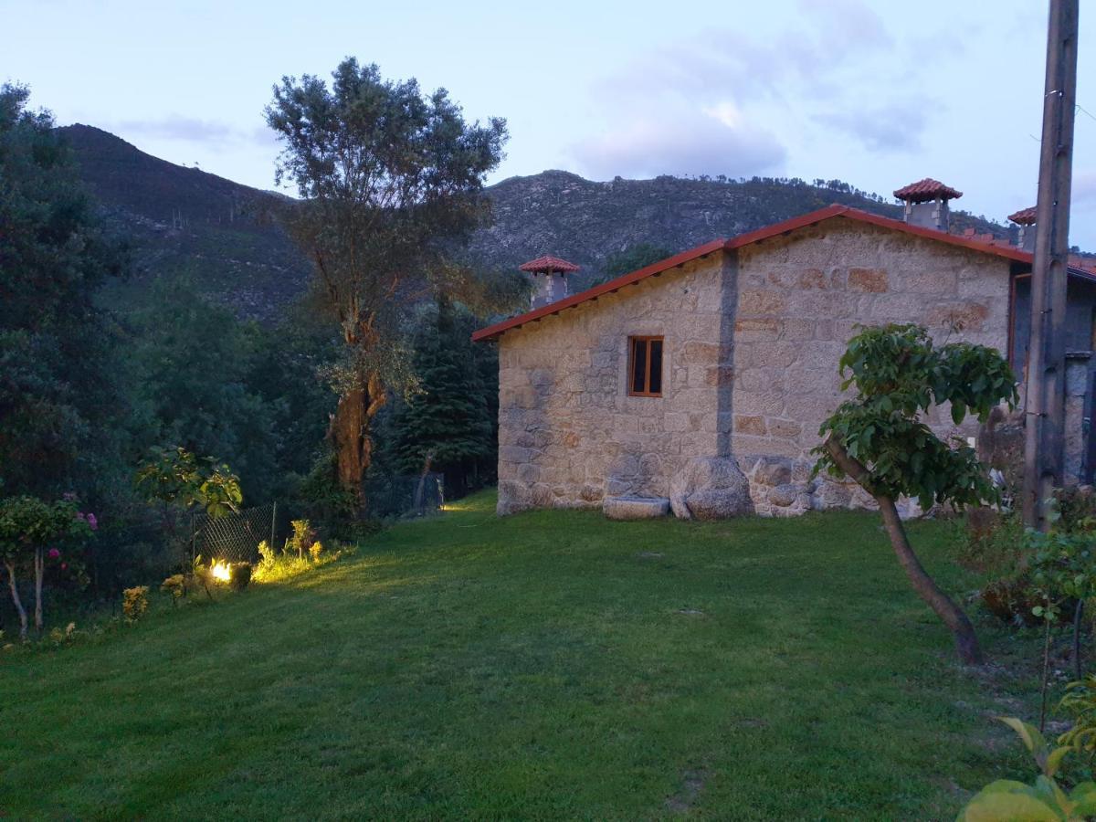 Quinta Da Casa Dos Santos - Inside Geres Guest House ภายนอก รูปภาพ