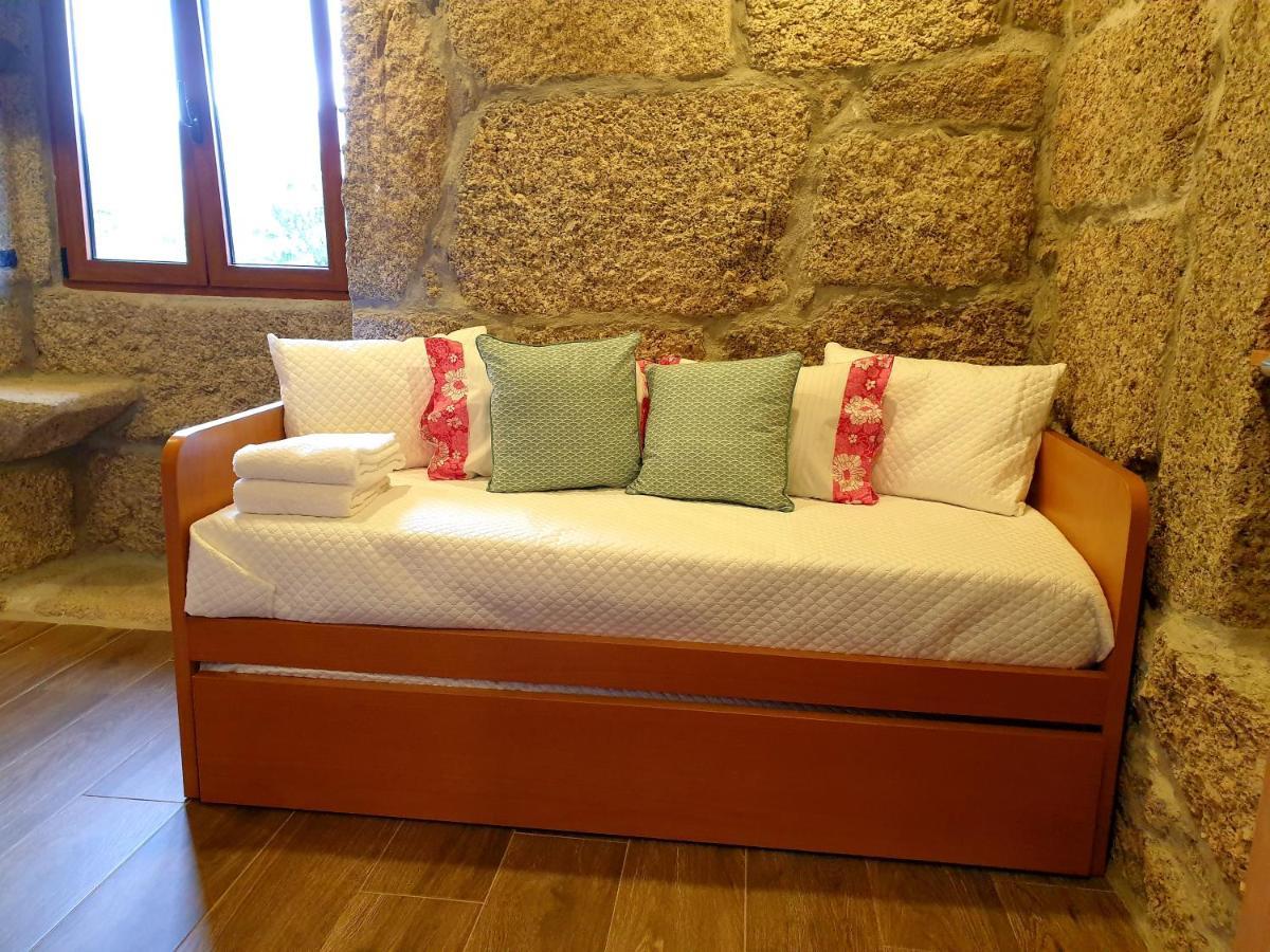 Quinta Da Casa Dos Santos - Inside Geres Guest House ภายนอก รูปภาพ
