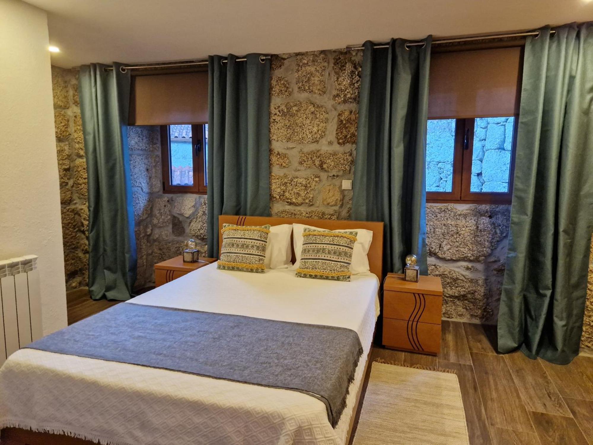 Quinta Da Casa Dos Santos - Inside Geres Guest House ภายนอก รูปภาพ