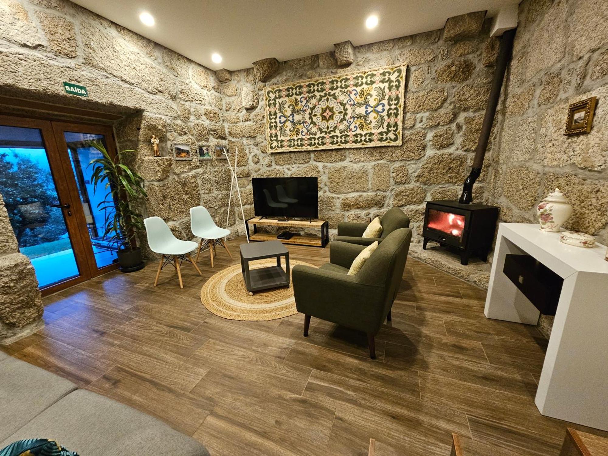 Quinta Da Casa Dos Santos - Inside Geres Guest House ภายนอก รูปภาพ